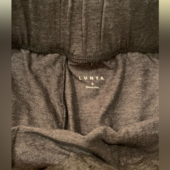 Lunya Restore Draped Jogger Small - Picture 6 of 8